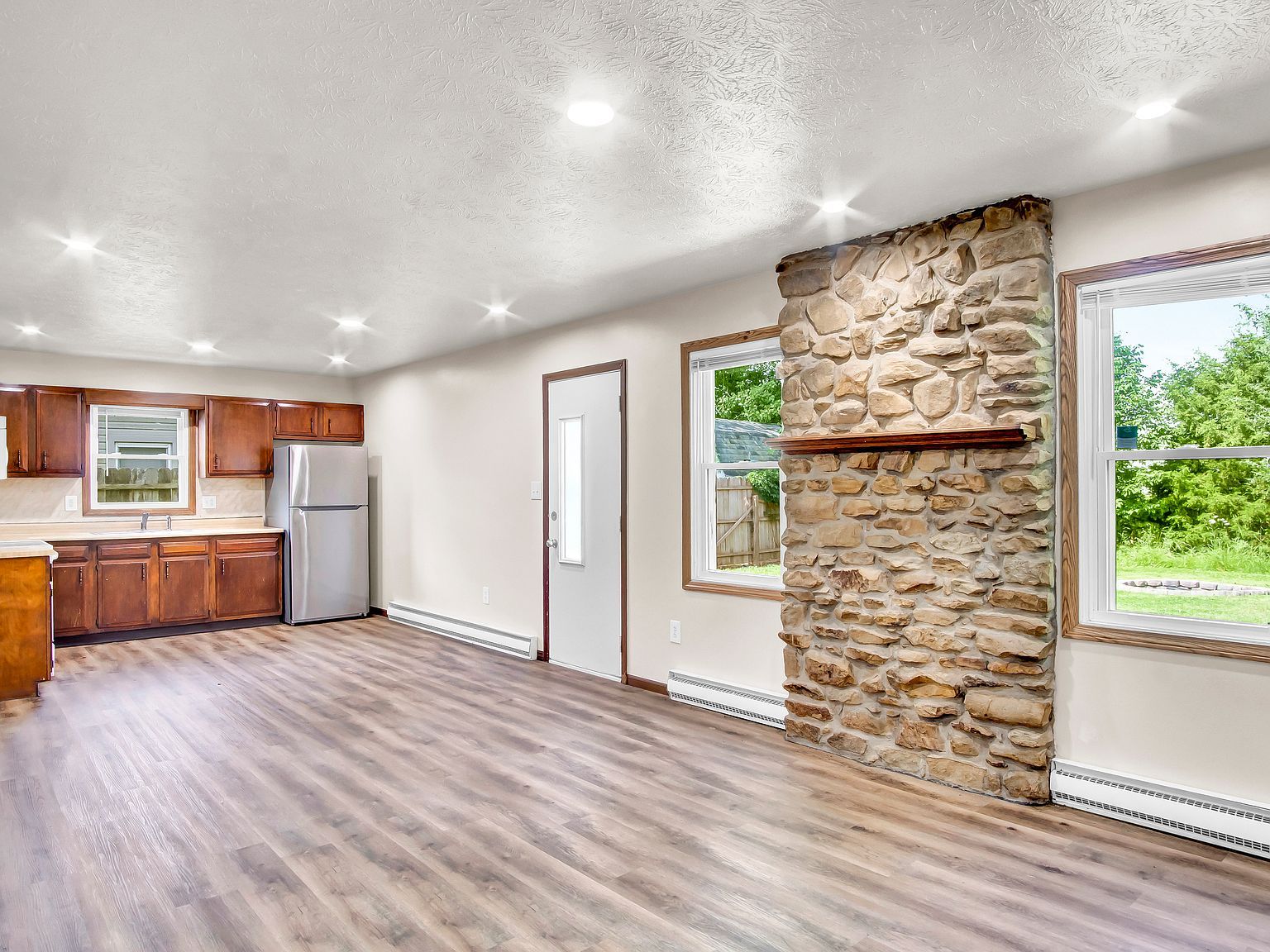 134 Schaefer Dr Hope, IN 47246 - Thumbnail 5