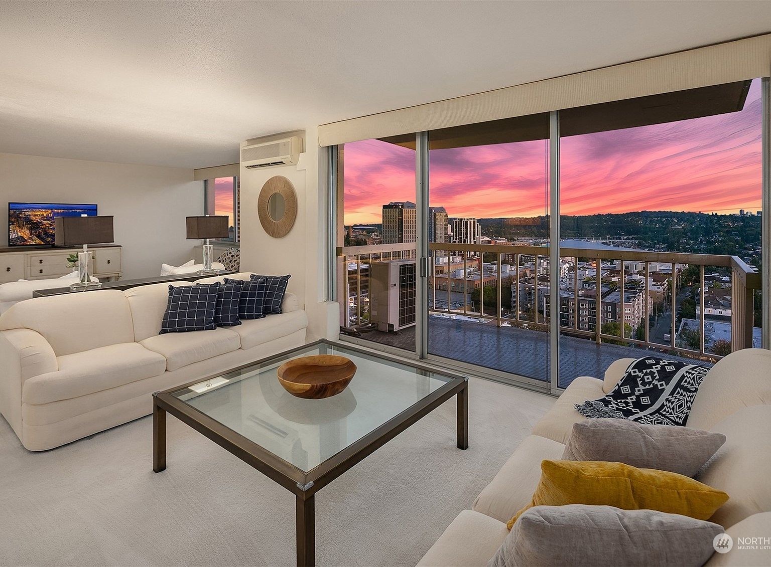 4540 8th Ave NE APT 1801 Seattle, WA 98105 - Thumbnail 5