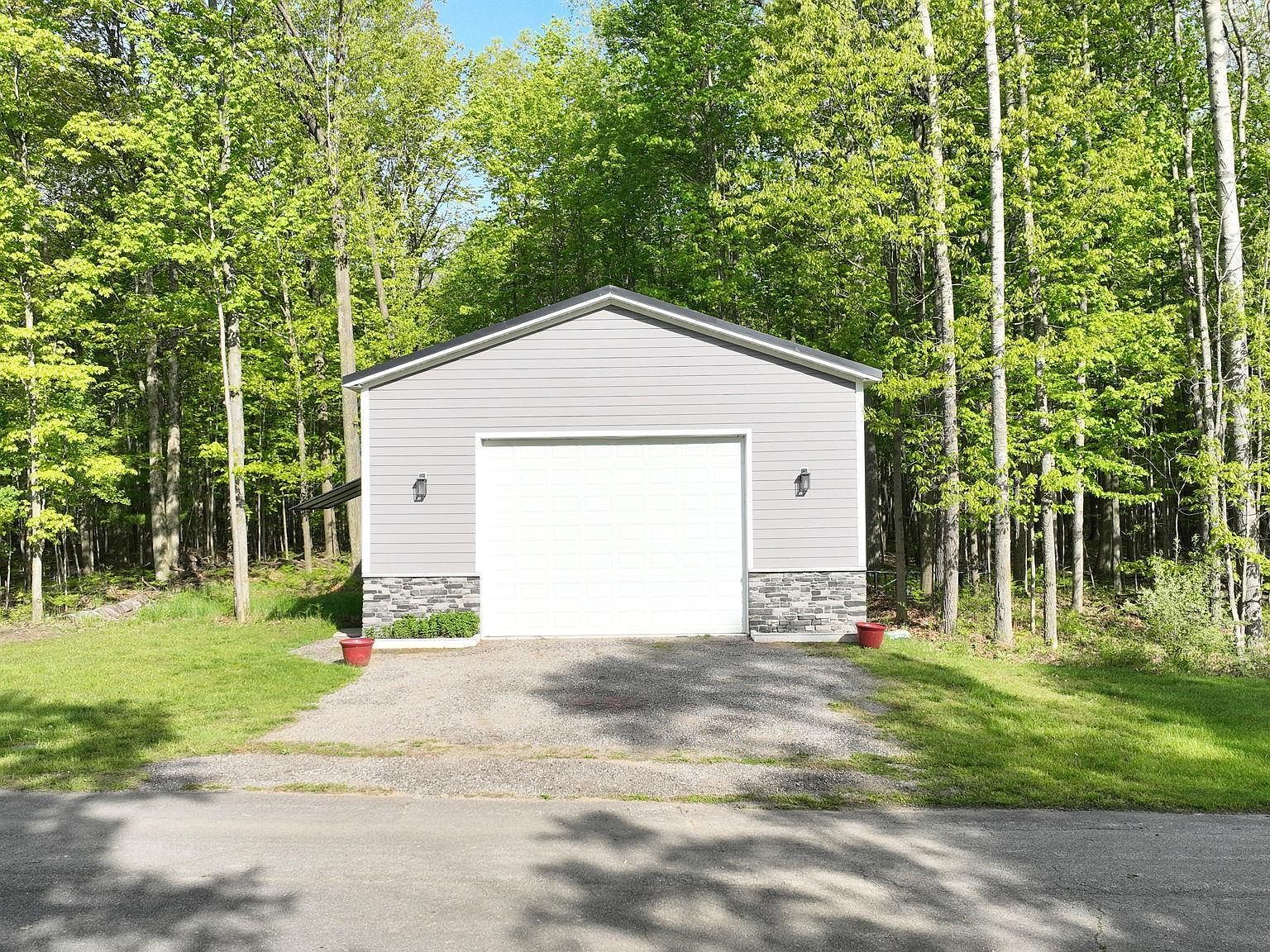 7389 N Edgebrook Ln Hope, MI 48628 - Thumbnail 5