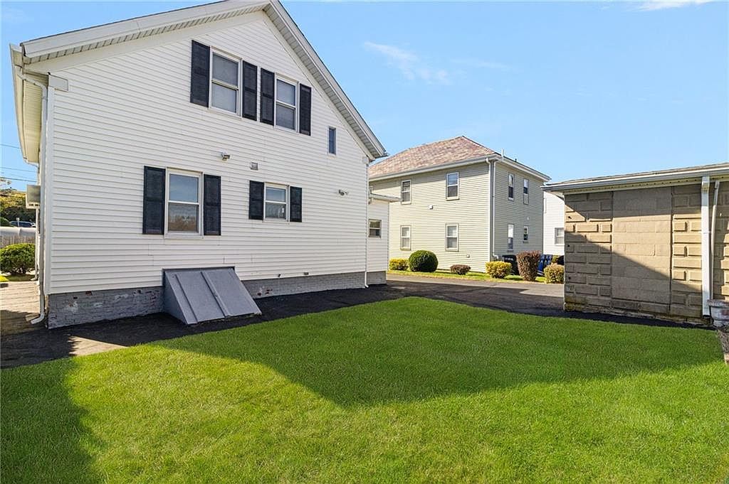 82 Clemence St Cranston, RI 02920 - Thumbnail 5