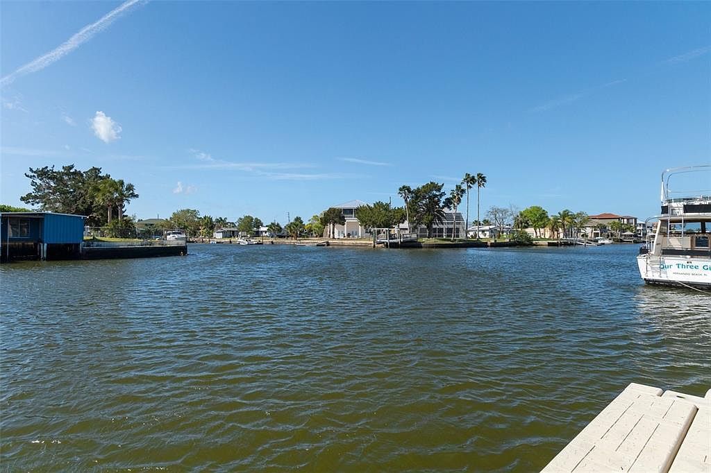 4964 Cedarbrook Ln Hernando Beach, FL 34607 - Thumbnail 5