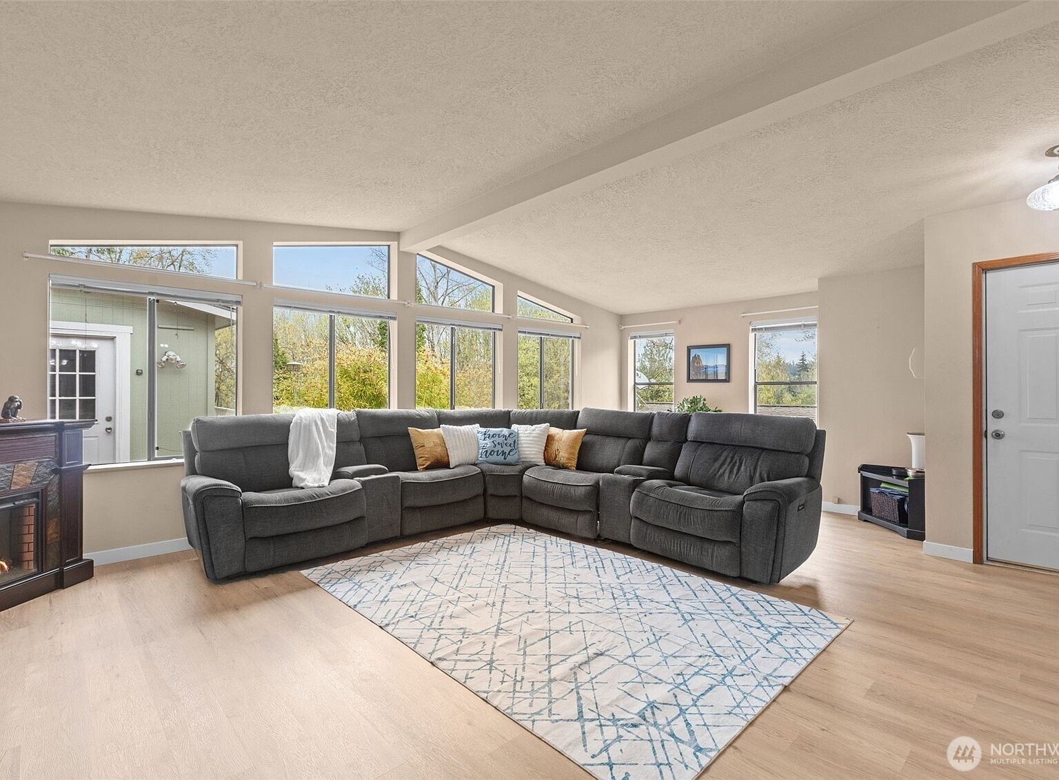 17373 Woodcrest Dr NE Kirkland, WA 98011 - Thumbnail 5