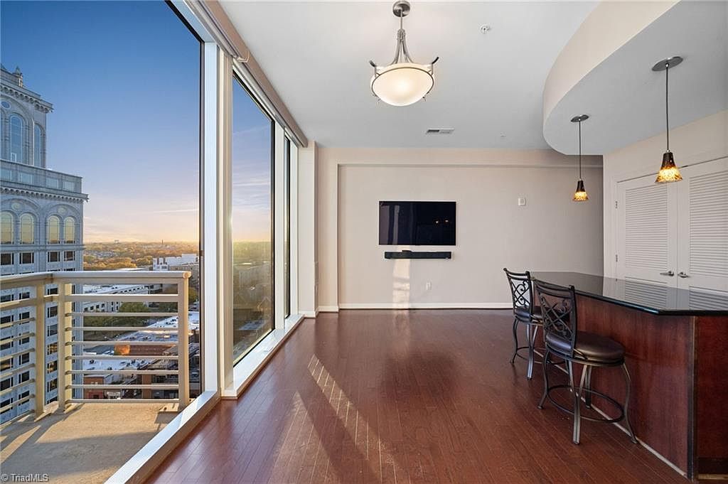 201 N Elm St STE 1404 Greensboro, NC 27401 - Thumbnail 5