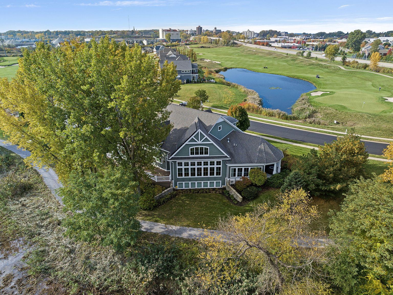 565 Golden Bear Ct Saint Joseph, MI 49085 - Thumbnail 5