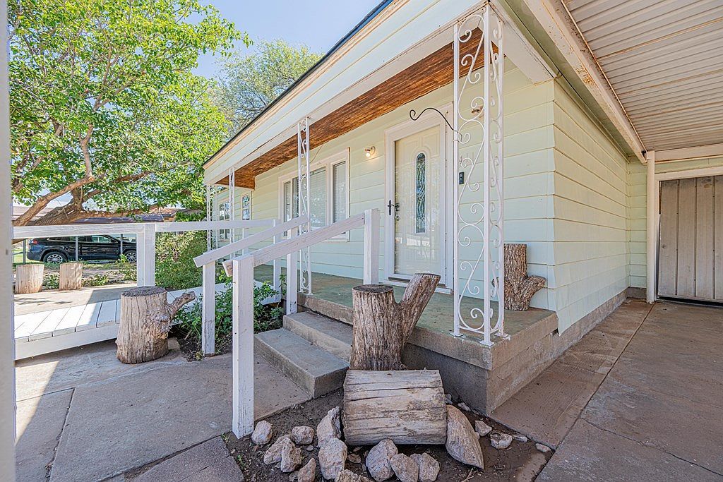 411 W 1st St Stanton, TX 79782 - Thumbnail 5