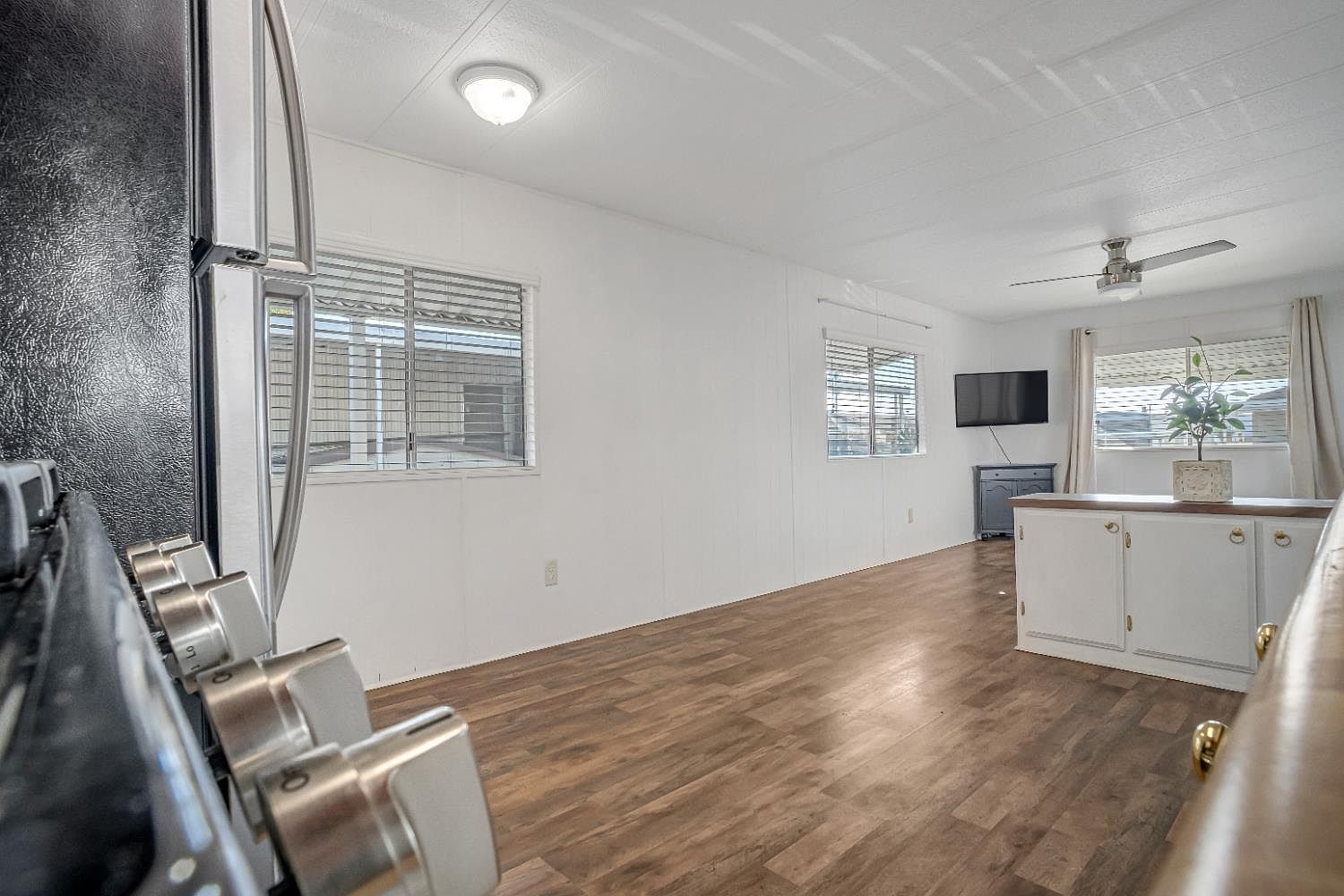 1724 Minnewawa Ave #95 Clovis, CA 93612 - Thumbnail 5