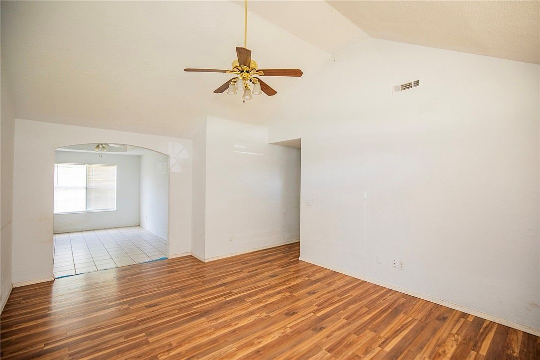 215 N Broyles St Farmington, AR 72730 - Thumbnail 5