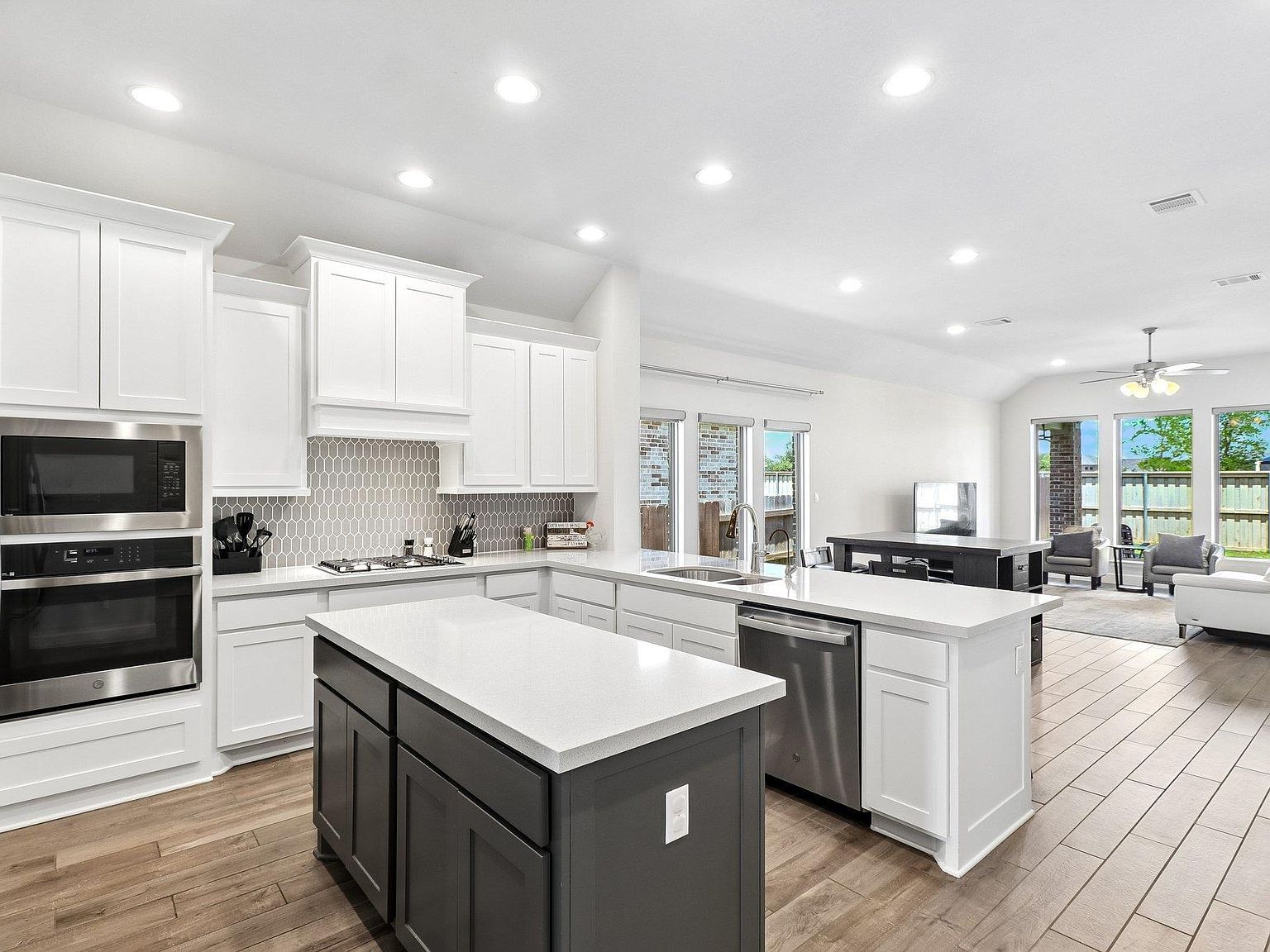 112 Chinaberry Bnd Bastrop, TX 78602 - Thumbnail 5