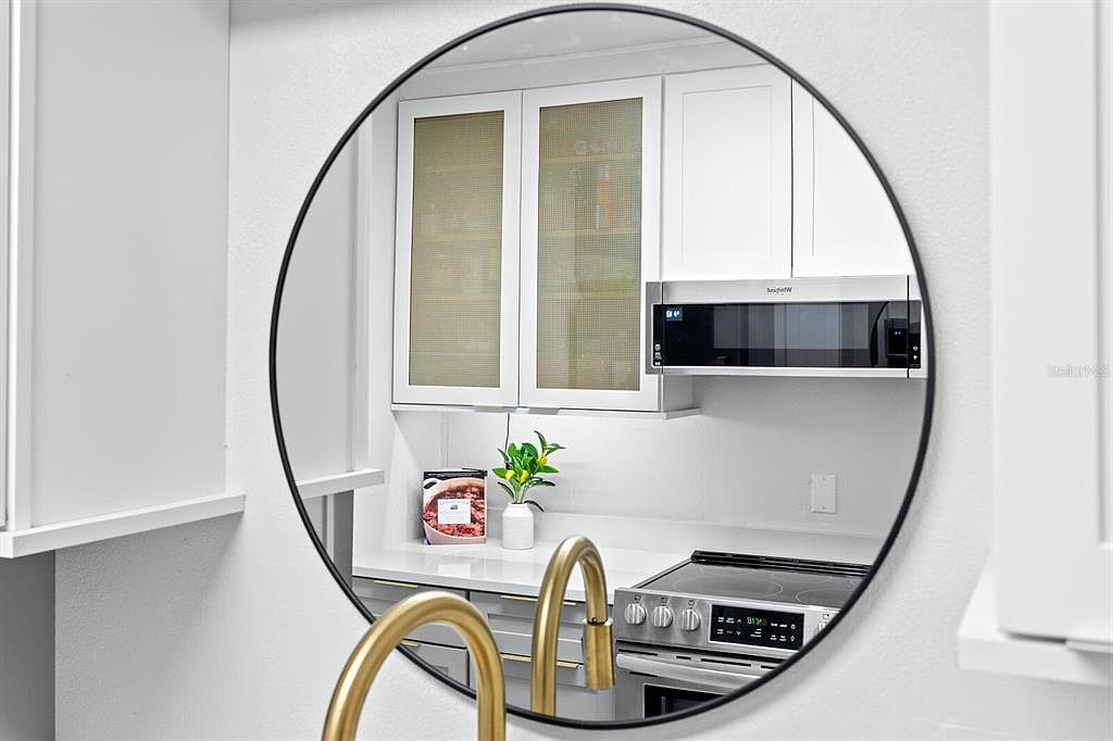 4335 Aegean Dr APT 212A Tampa, FL 33611 - Thumbnail 5