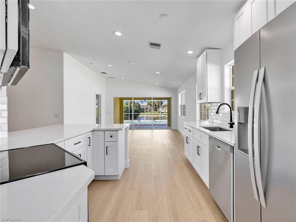 8205 Xenia Ln Naples, FL 34114 - Thumbnail 5