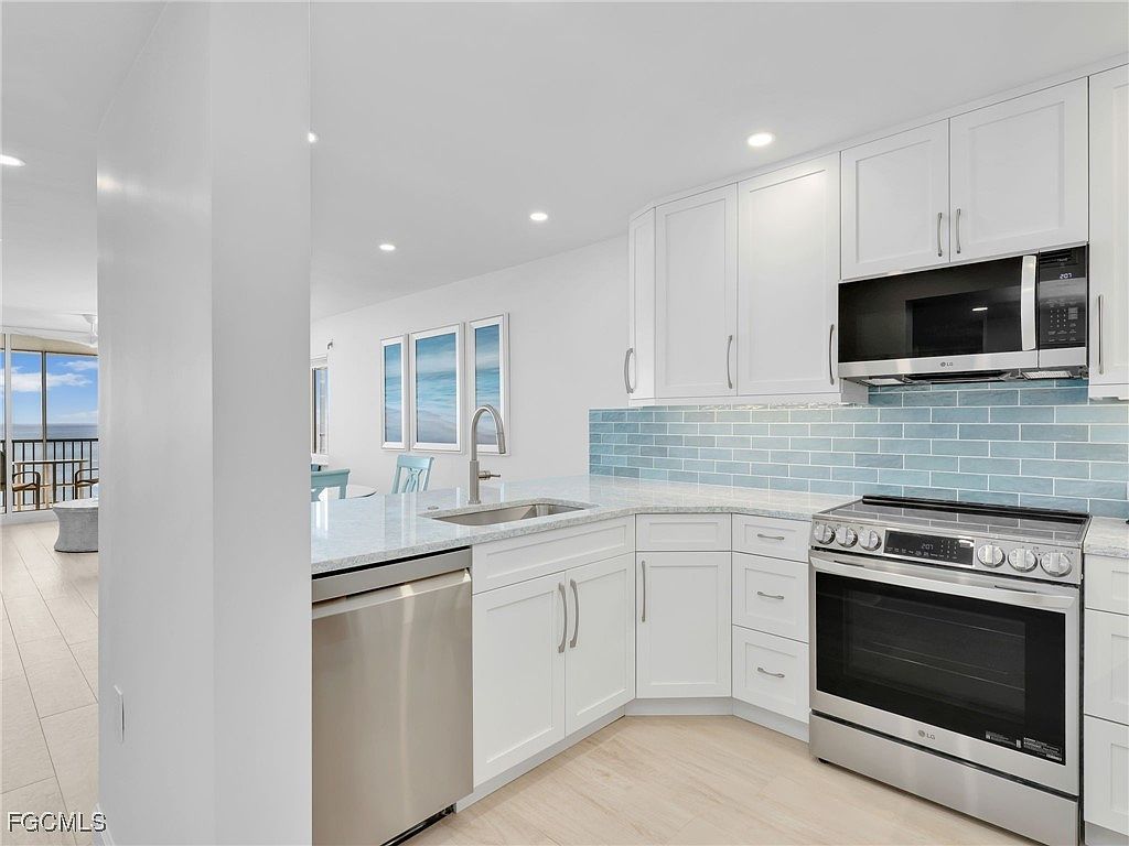 26340 Hickory Blvd APT 902 Bonita Springs, FL 34134 - Thumbnail 5