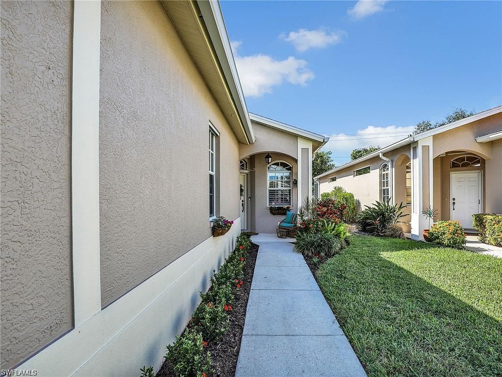 8647 Ibis Cove Cir Naples, FL 34119 - Thumbnail 5
