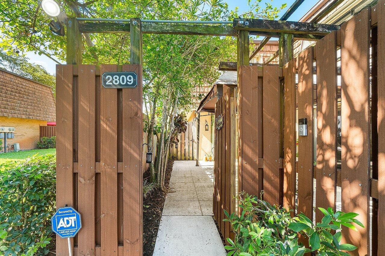 2809 28th Ln Greenacres, FL 33463 - Thumbnail 5