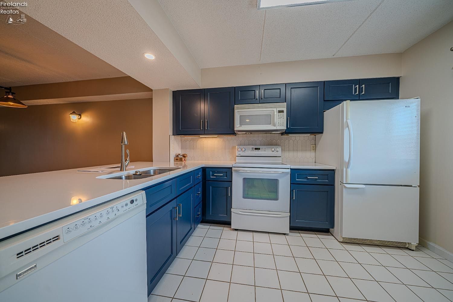 32 Marina Point Dr Sandusky, OH 44870 - Thumbnail 5