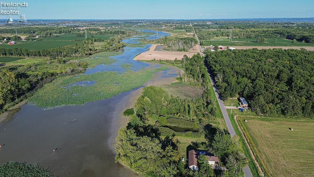 7723 W Little Portage East Rd Oak Harbor, OH 43449 - Thumbnail 5