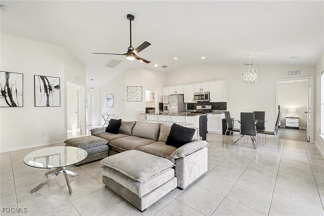 2219 NW 5th St Cape Coral, FL 33993 - Thumbnail 5