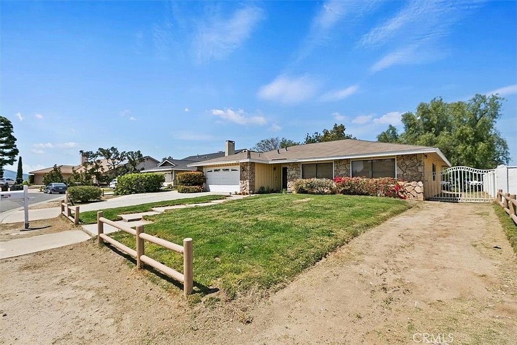 2386 Hialeah Cir Norco, CA 92860 - Thumbnail 5