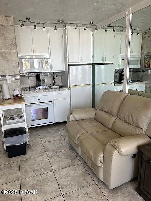 453 S Atlantic Ave Ormond Beach, FL 32176 - Thumbnail 5