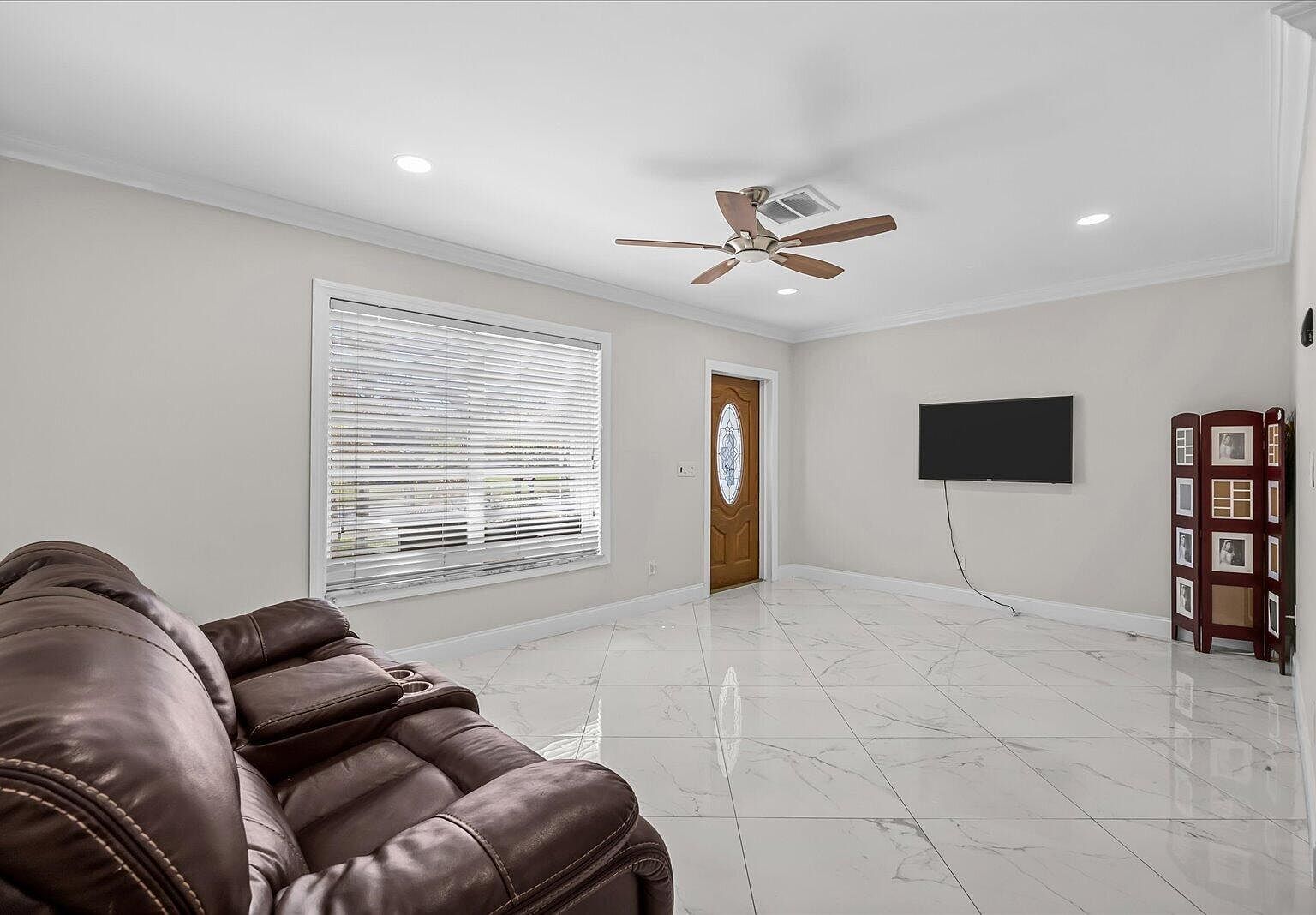 403 NE Oleander Ave Fort Pierce, FL 34950 - Thumbnail 5