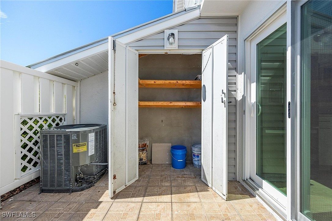 18038 San Carlos Blvd APT 113 Fort Myers Beach, FL 33931 - Thumbnail 5