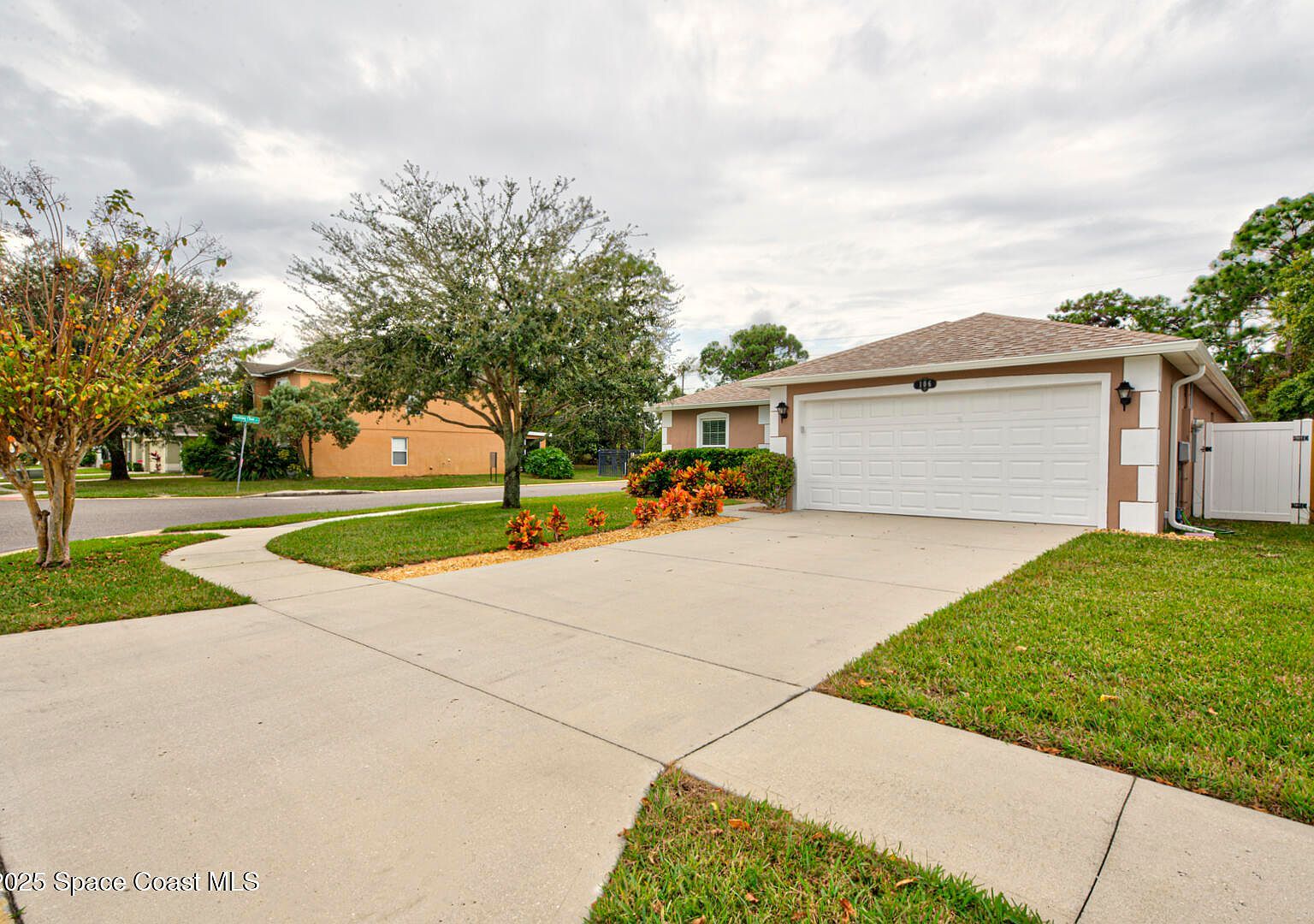 106 Mason Dr Titusville, FL 32780 - Thumbnail 5