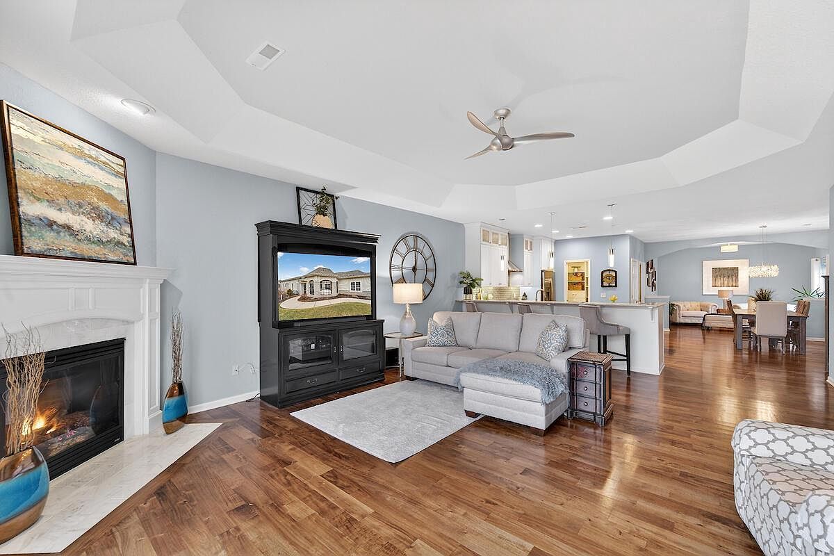 W162N5503 Westwind Dr Menomonee Falls, WI 53051 - Thumbnail 5