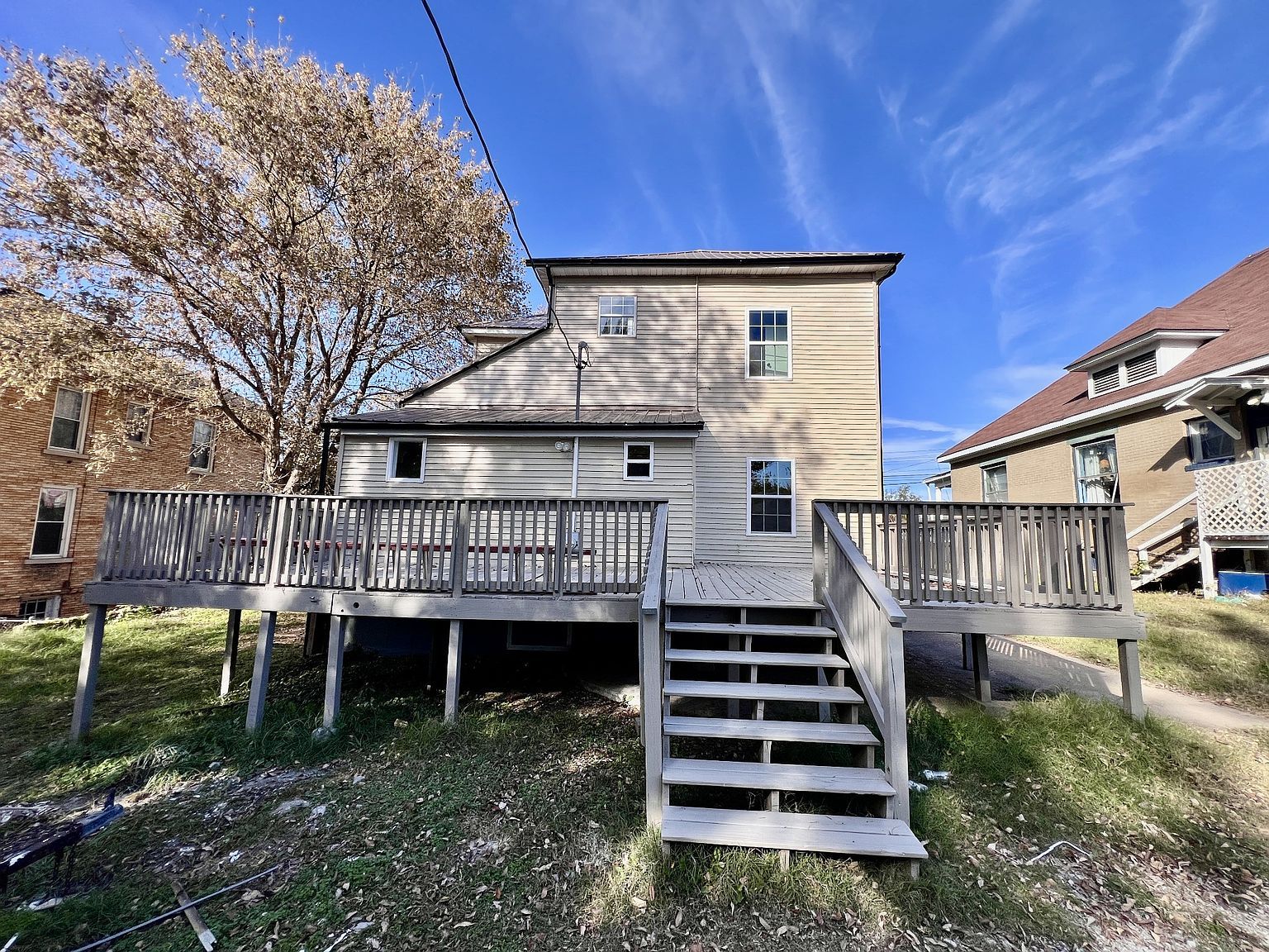 501 W Wood St Paris, TN 38242 - Thumbnail 5