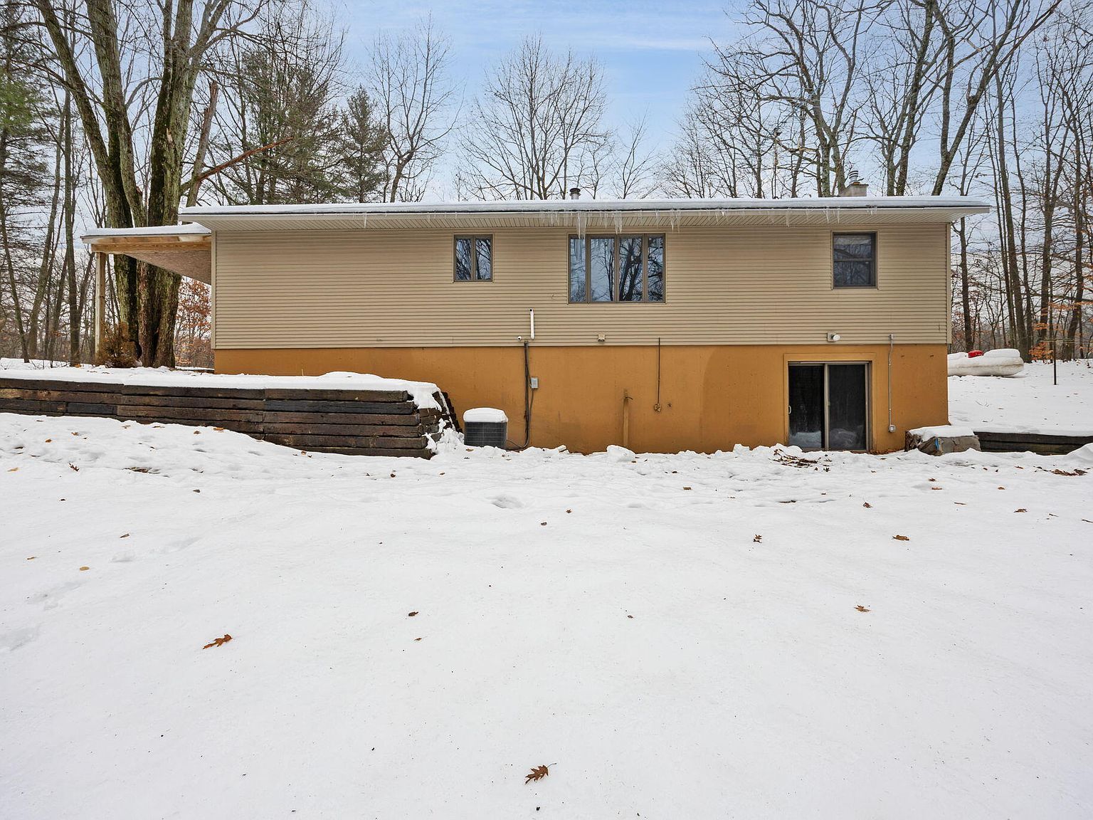 23020 Thirteen Mile Rd Big Rapids, MI 49307 - Thumbnail 5