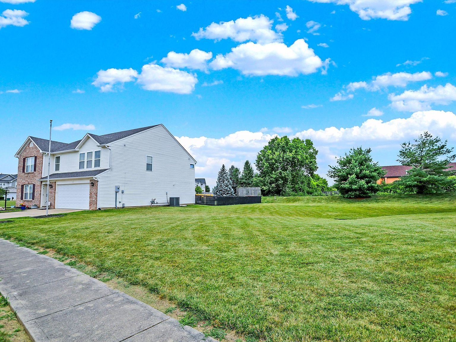 1560 Cold Spring Dr Brownsburg, IN 46112 - Thumbnail 5