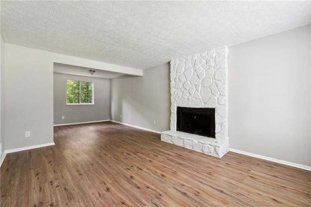 2027 Scarbrough Drive, Stone Mountain, GA 30088, USA - Thumbnail 5