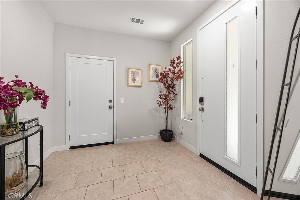 204 Keeper Irvine, CA 92618 - Thumbnail 5