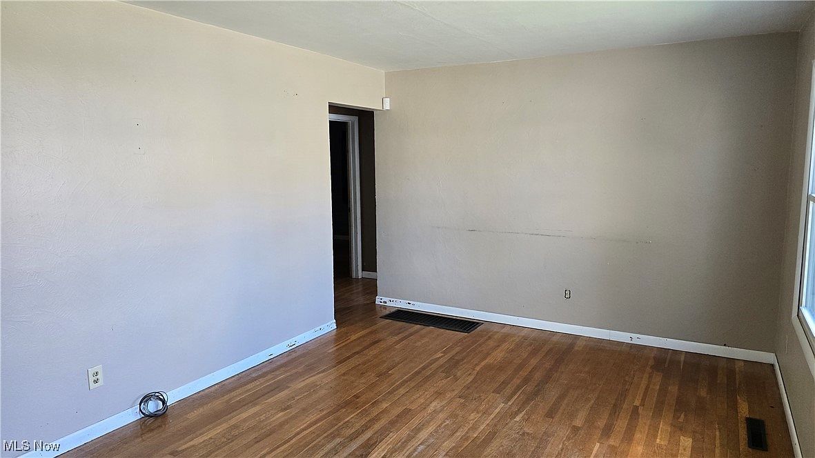 2412 Highland Ave Parkersburg, WV 26101 - Thumbnail 5