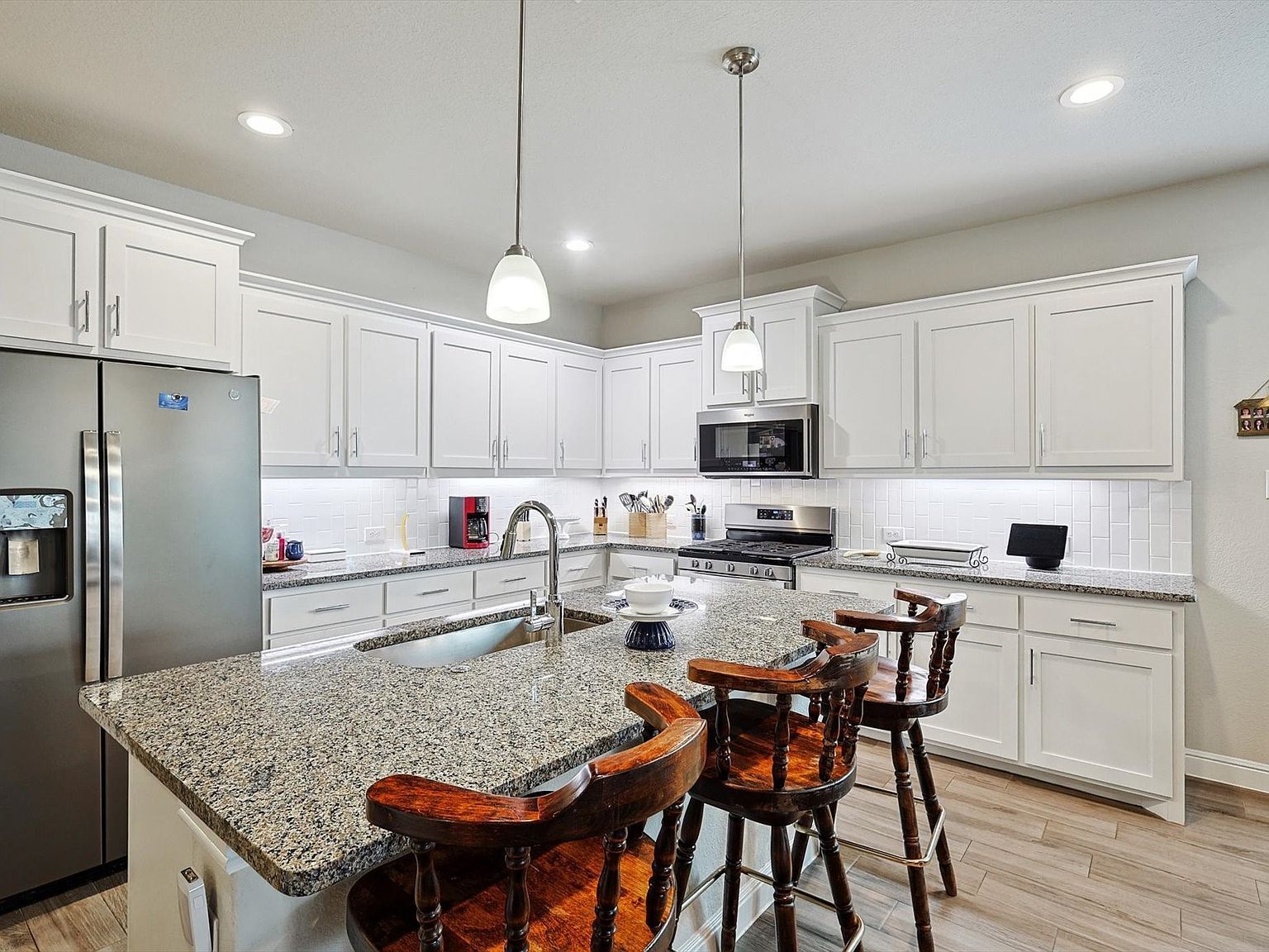 2326 Rooster Ln Justin, TX 76247 - Thumbnail 5