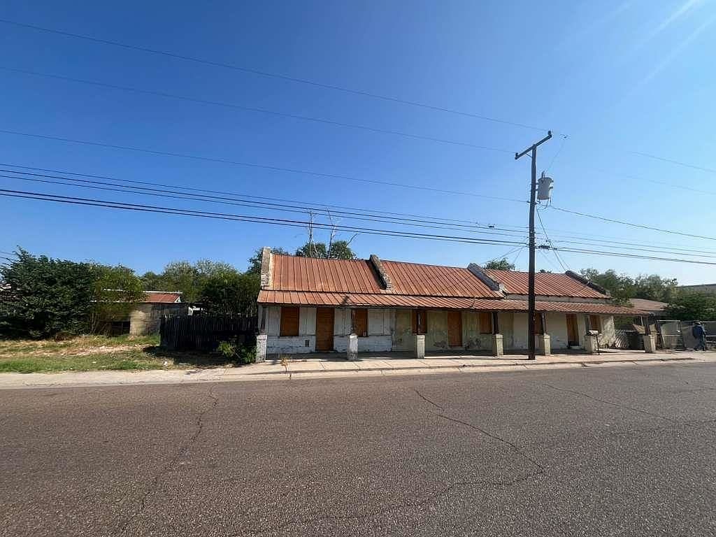 1311 San Eduardo Ave Laredo, TX 78040 - Thumbnail 5