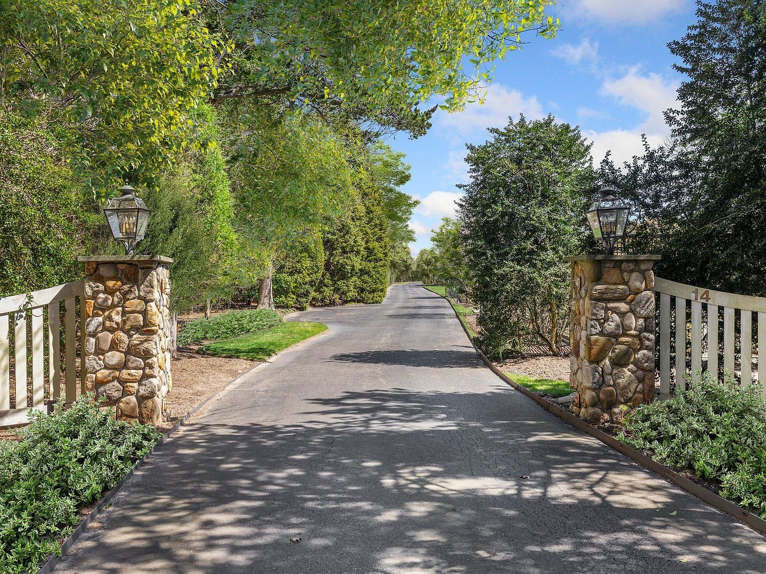 14 Apaucuck Point Rd Westhampton, NY 11977 - Thumbnail 5