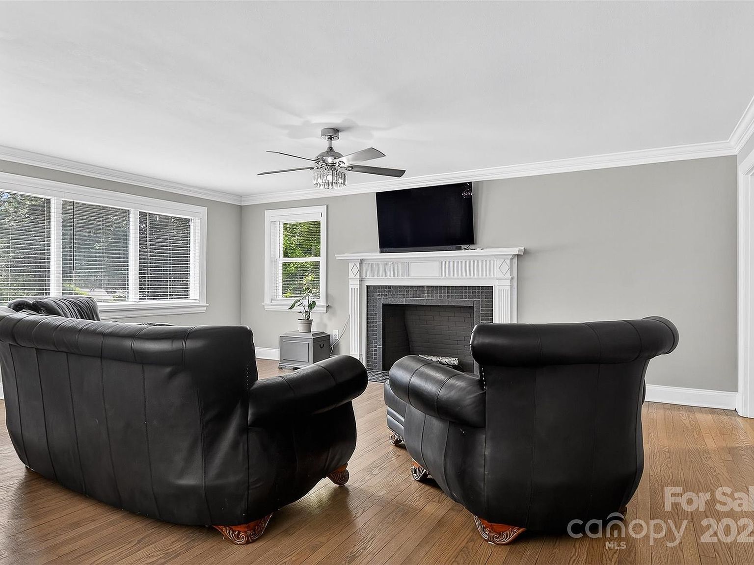 3127 N Center St Hickory, NC 28601 - Thumbnail 5