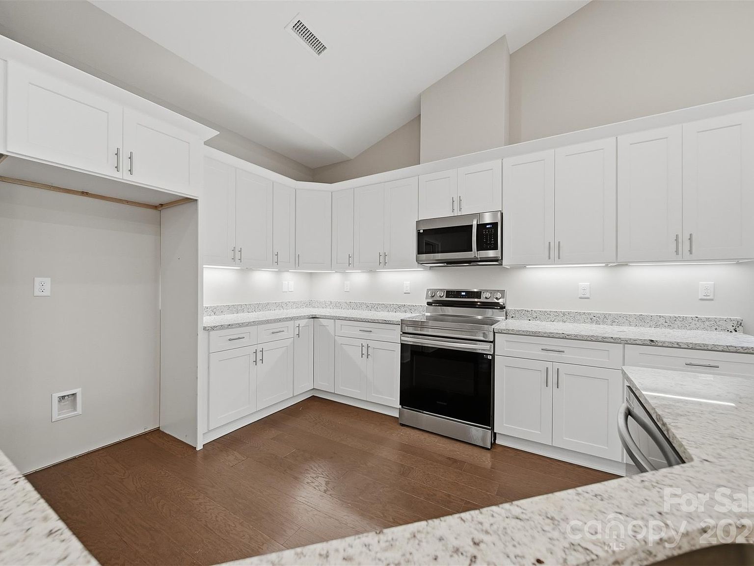 831B Wynnshire Dr Hickory, NC 28601 - Thumbnail 5