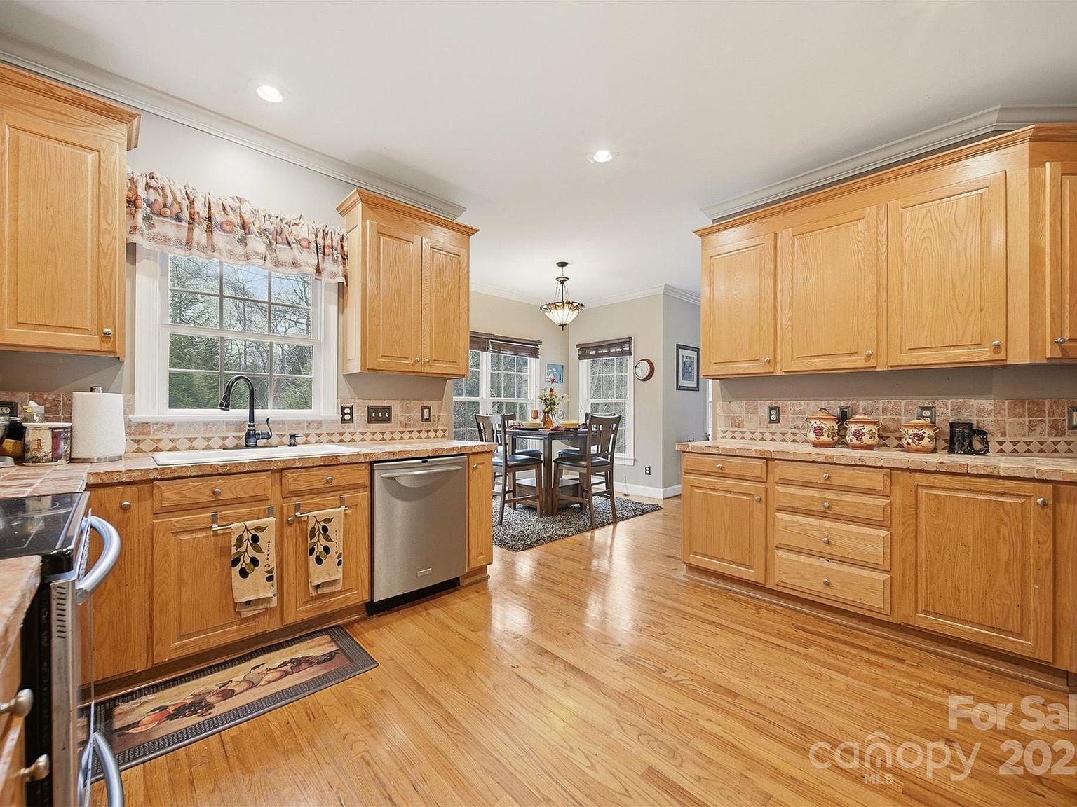 4434 Steeple Chase Dr Hickory, NC 28601 - Thumbnail 5