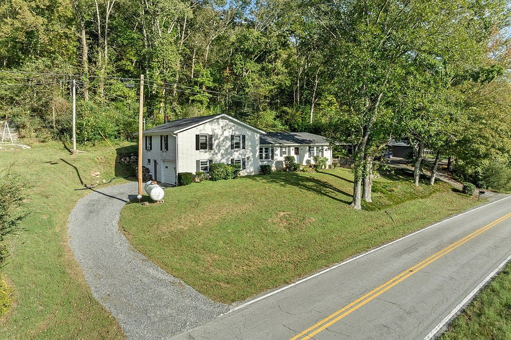 334 SW Wartrace Hwy Pleasant Shade, TN 37145 - Thumbnail 5