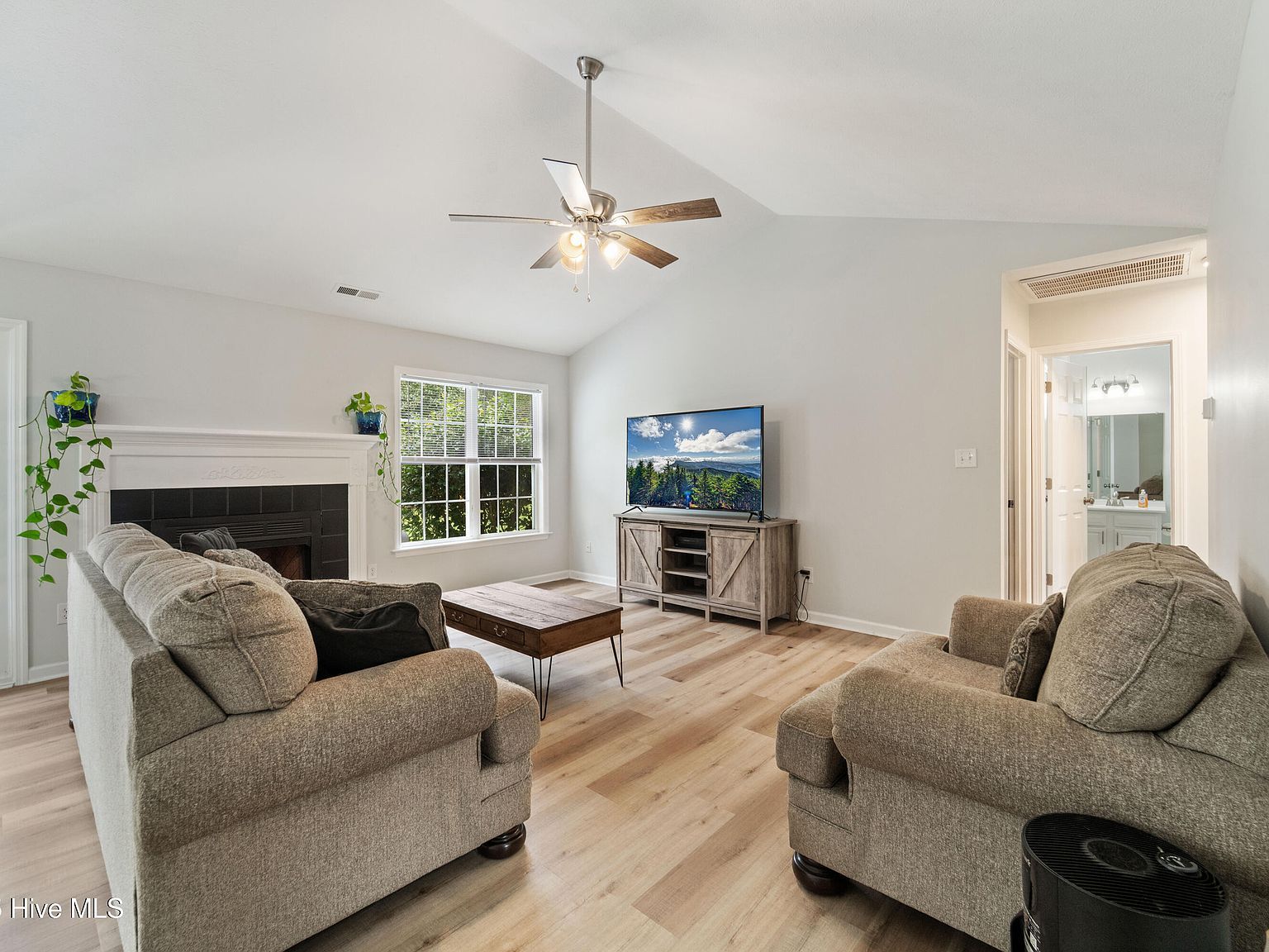 206 N Stephanie Ct Jacksonville, NC 28540 - Thumbnail 5