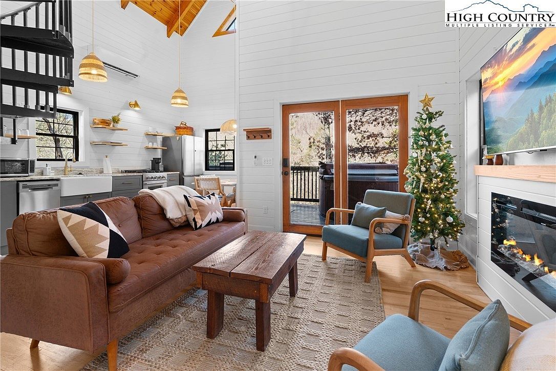 68 Bear Den Mountain Dr Spruce Pine, NC 28777 - Thumbnail 5