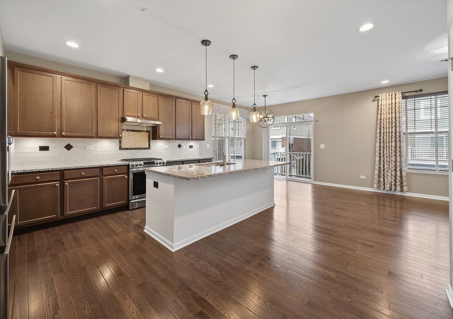 1437 N Charles Ave Naperville, IL 60563 - Thumbnail 5