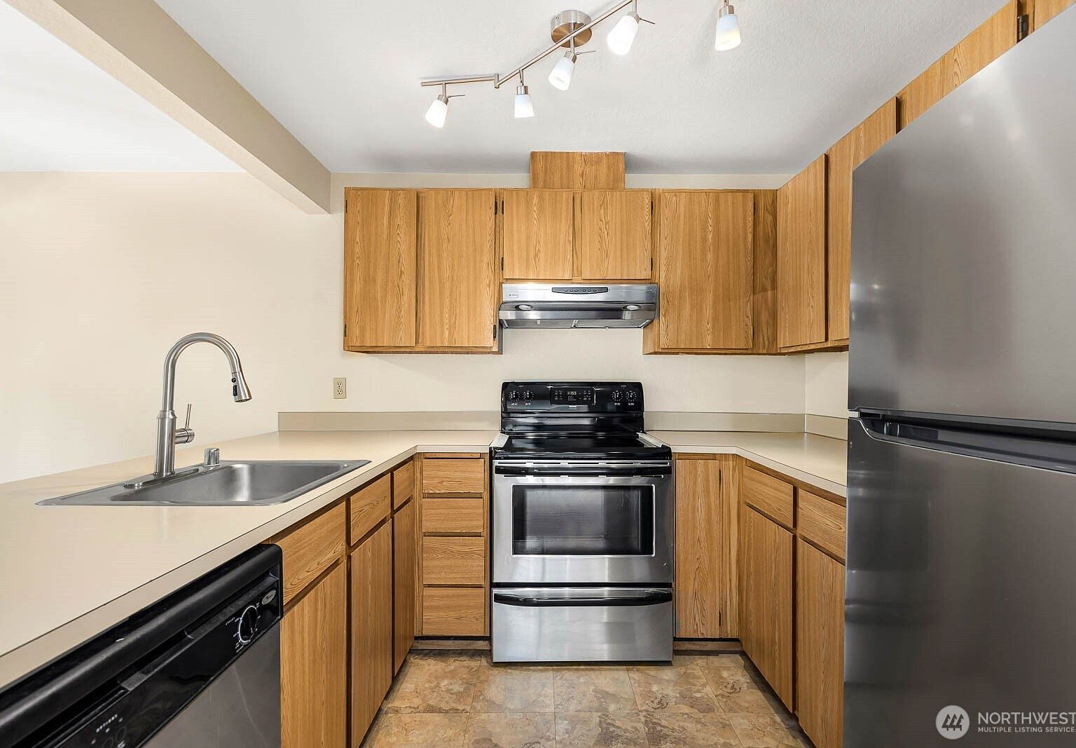 17425 119th Ln SE APT D30 Renton, WA 98058 - Thumbnail 5