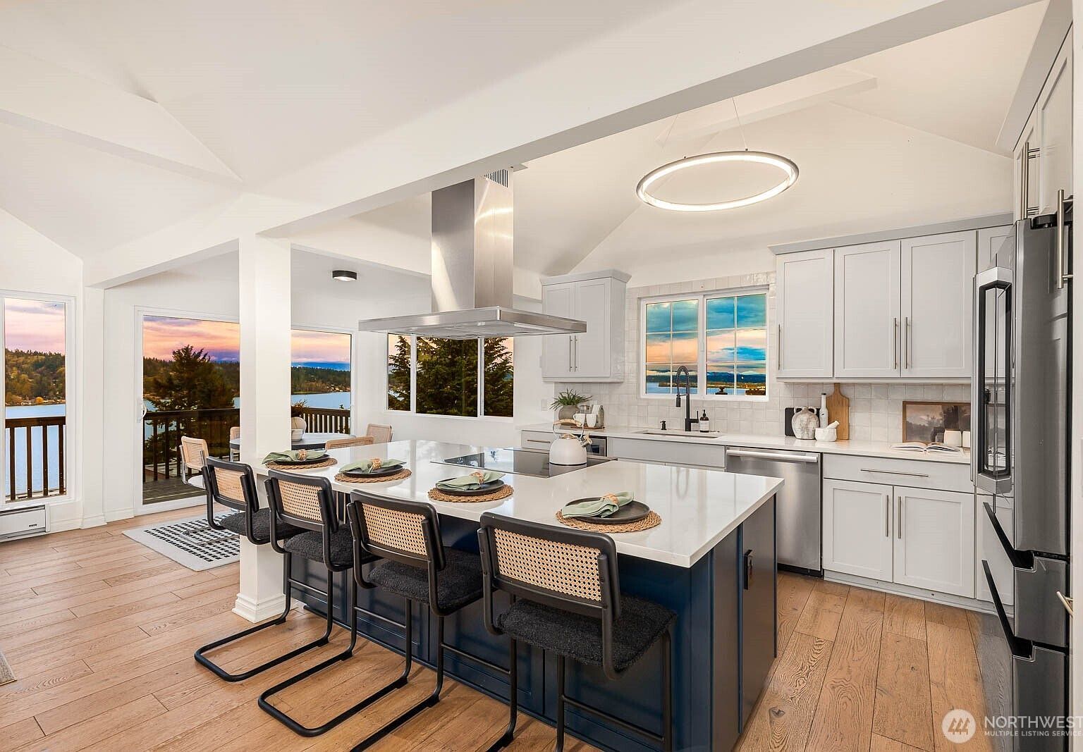 11753 Lakeside Ave NE Seattle, WA 98125 - Thumbnail 5