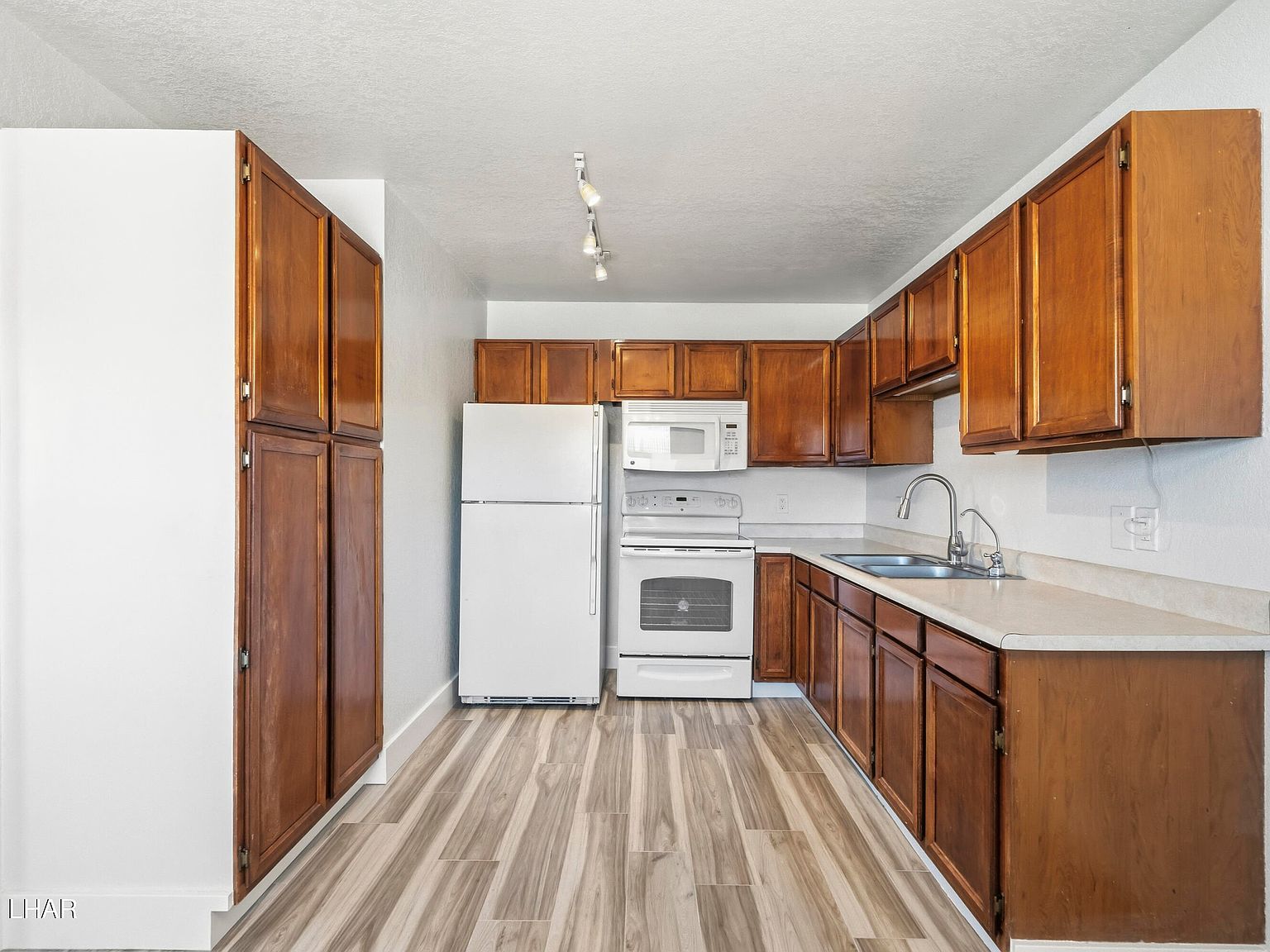 2291 McCulloch Blvd N APT 12 Lake Havasu City, AZ 86403 - Thumbnail 5