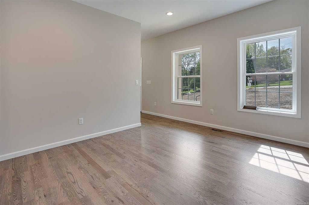 5 Pond View Ct Staatsburg, NY 12580 - Thumbnail 5