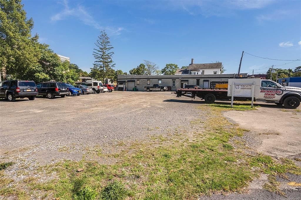 359 Mill St Poughkeepsie, NY 12601 - Thumbnail 5