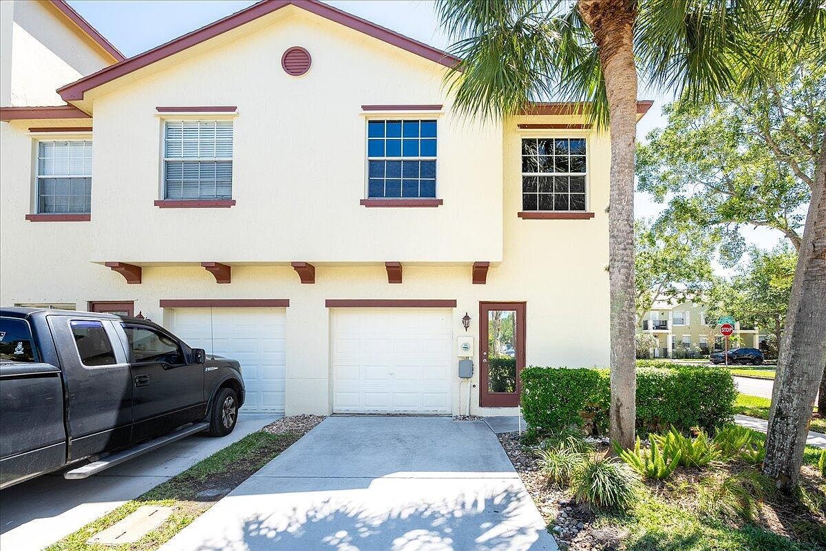 1962 SE Avon Park Dr Port Saint Lucie, FL 34952 - Thumbnail 5