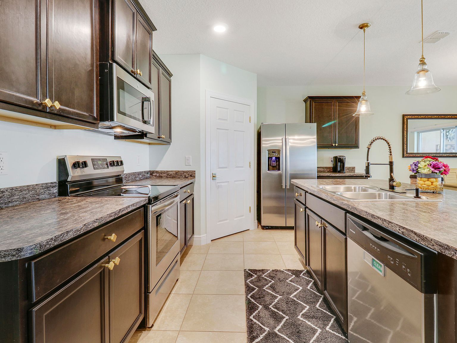 2138 Harwick Cir SW Vero Beach, FL 32968 - Thumbnail 5