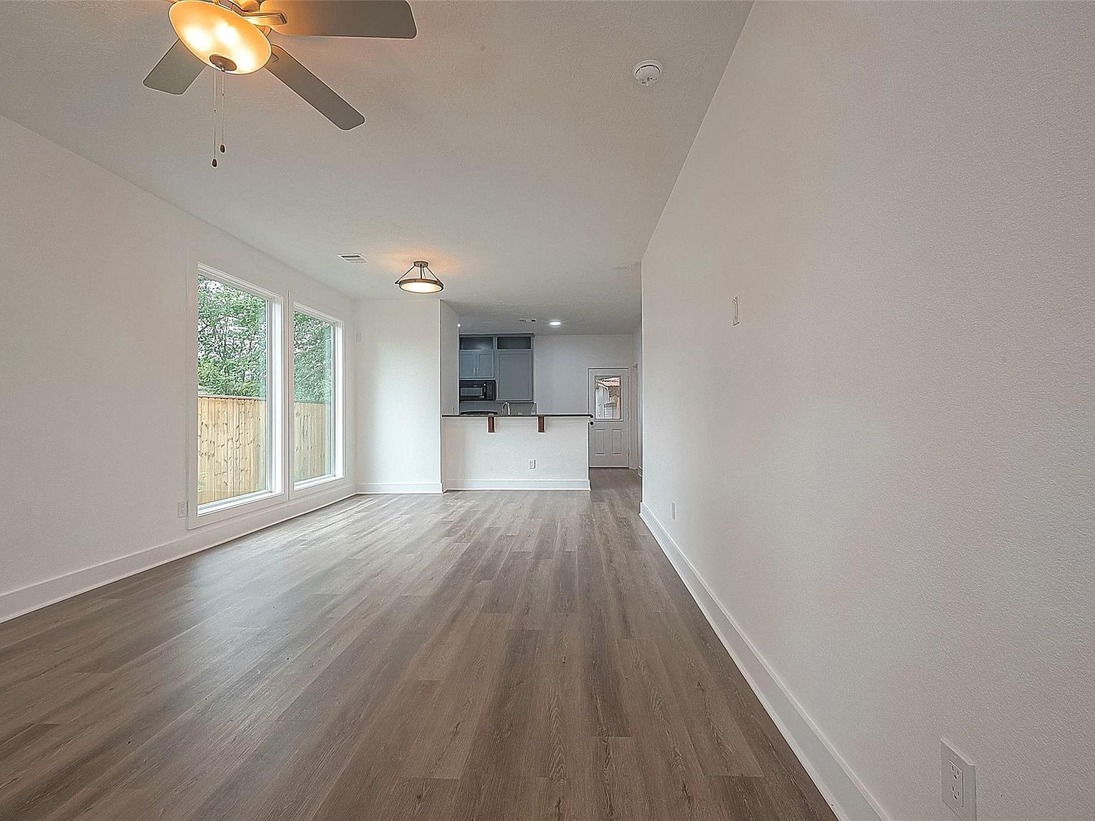 2710 Dewey St Waller, TX 77484 - Thumbnail 5